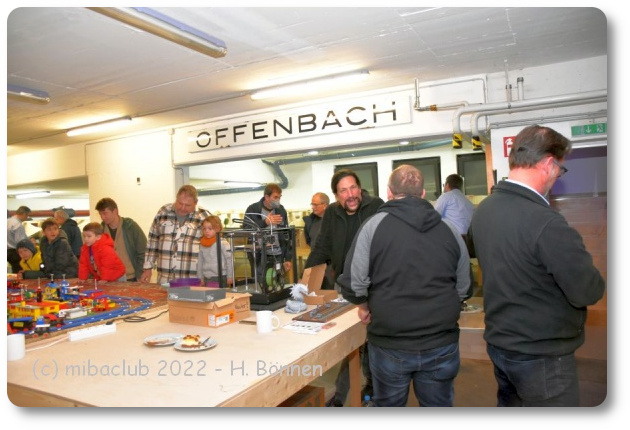Besucher im Gespräch